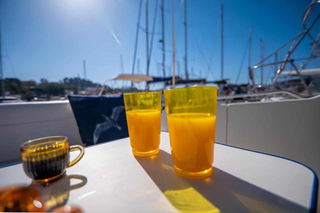 Hebergements Bateaux A Quai Porquerolles Eksteriør bilde
