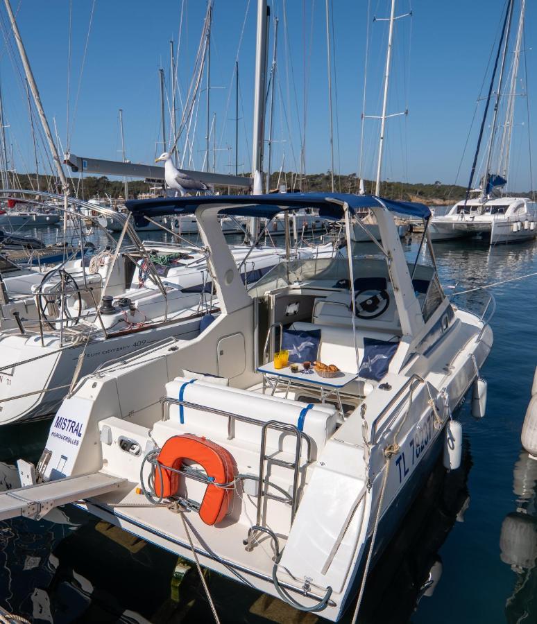 Hebergements Bateaux A Quai Porquerolles Eksteriør bilde