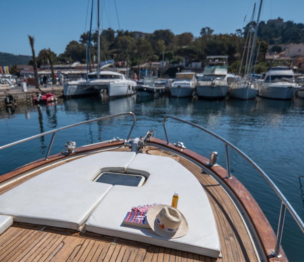 Hebergements Bateaux A Quai Porquerolles Eksteriør bilde
