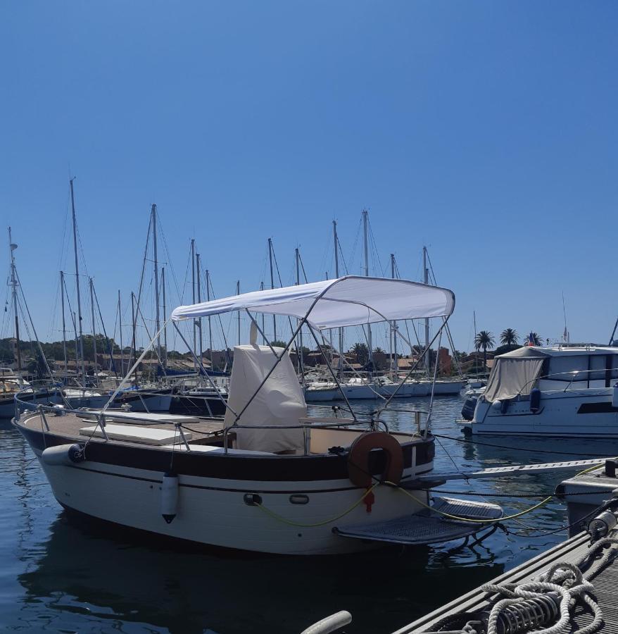 Hebergements Bateaux A Quai Porquerolles Eksteriør bilde