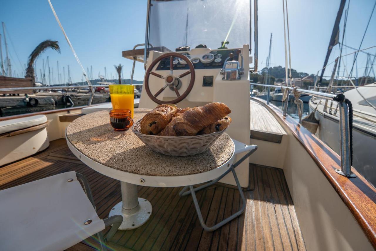 Hebergements Bateaux A Quai Porquerolles Eksteriør bilde